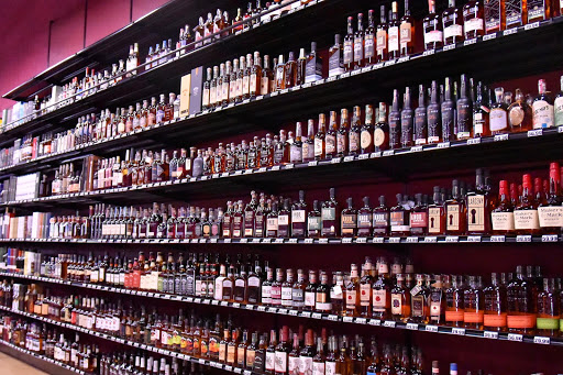 Liquor Store «Big Valley Liquor», reviews and photos, 13927 19 Mile Rd, Sterling Heights, MI 48313, USA