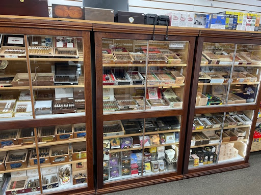 Tobacco Shop «Tobacco Plus», reviews and photos, 20467 Old Cutler Rd, Cutler Bay, FL 33189, USA