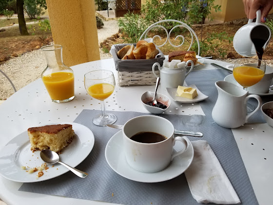Plats et boissons Chambre d'hôtes Le Clos des Cigales 84220 Roussillon