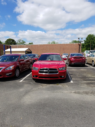 Used Car Dealer «City To City Auto Sales LLC», reviews and photos, 5020 Williamsburg Rd, Richmond, VA 23231, USA