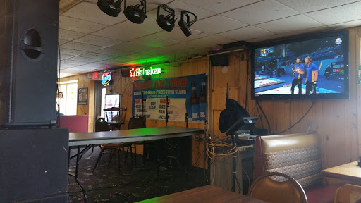 Bar & Grill «The Lookout Bar & Grill», reviews and photos, 8672 Pineview Ln N, Maple Grove, MN 55369, USA