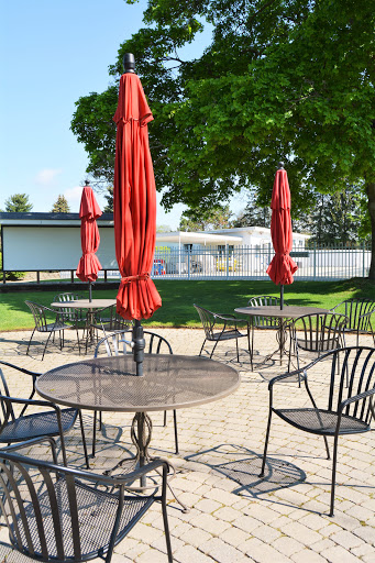 Golf Course «Monroe Golf & Country Club», reviews and photos, 611 Cole Rd, Monroe, MI 48162, USA