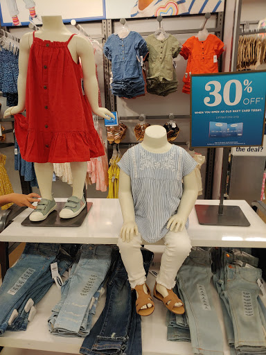 Clothing Store «Old Navy», reviews and photos, 2828 E 3rd St, Bloomington, IN 47401, USA