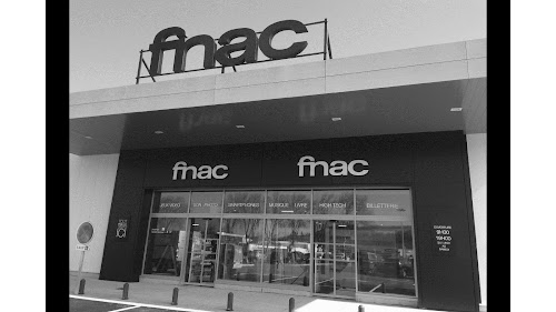 Magasin d'informatique FNAC Crest Crest