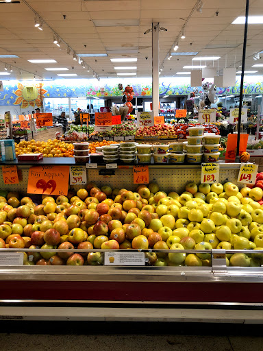 Grocery Store «Horrocks Market», reviews and photos, 4455 Breton Rd SE, Kentwood, MI 49508, USA