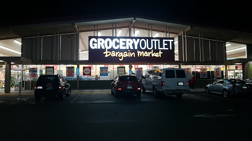 Grocery Store «Grocery Outlet Bargain Market», reviews and photos, 1391 E Yosemite Ave, Manteca, CA 95336, USA