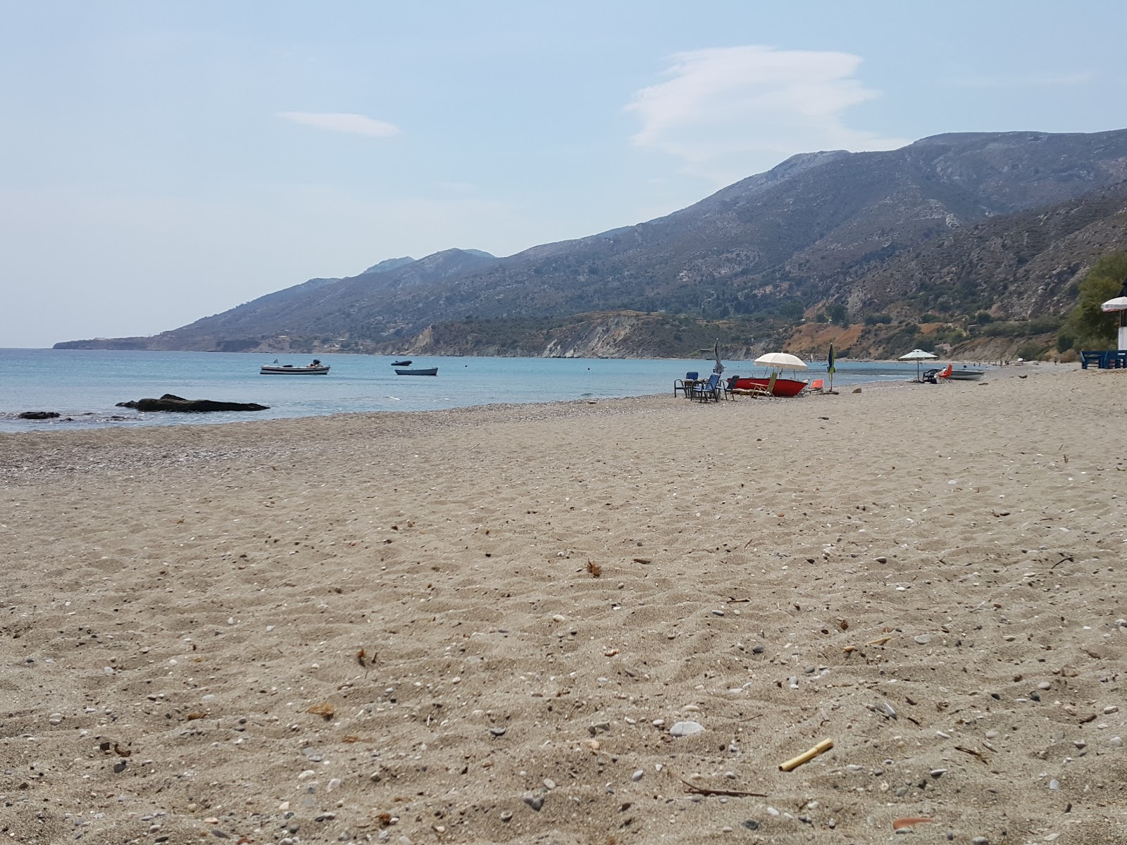 Foto de Paralia Faros com praia espaçosa