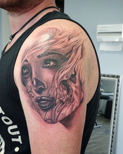 Tattoo Shop «Incredible Ink Tattoo», reviews and photos, 37 New Orleans Rd, Hilton Head Island, SC 29928, USA