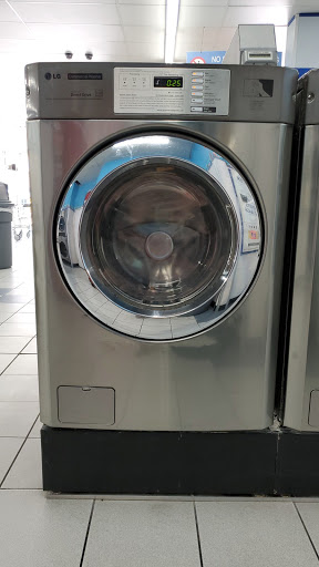 Laundromat «Superior Laundry», reviews and photos, 13919 Amar Rd, La Puente, CA 91746, USA