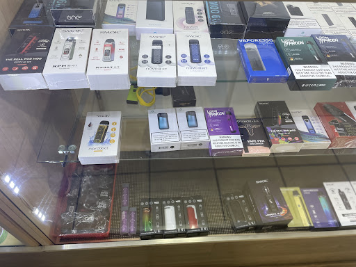 Tobacco Shop «Blaine Smoke Shop (Tobacco And More)», reviews and photos, 10549 University Ave NE, Blaine, MN 55434, USA