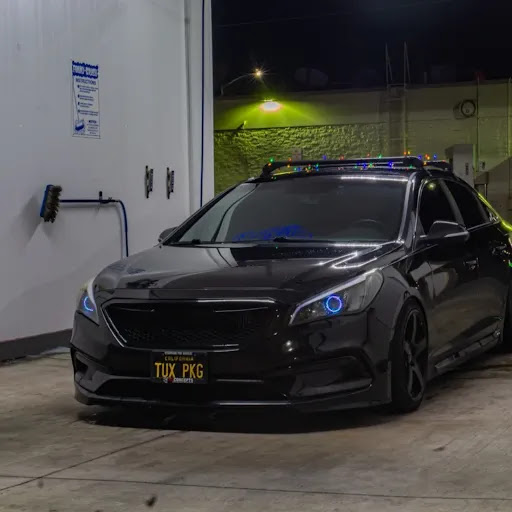 Familia Automotive image