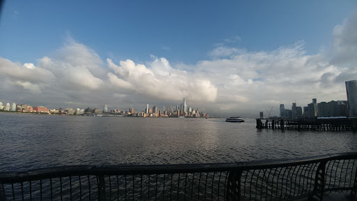 Health Club «Crunch - Hoboken», reviews and photos, 110 Sinatra Dr, Hoboken, NJ 07030, USA