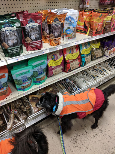 Pet Supply Store «Red Mill Pet Supplies», reviews and photos, 1111 W Chicago Blvd # 120, Tecumseh, MI 49286, USA