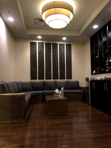 Massage Therapist «Origins Thai Spa», reviews and photos, 925 N Garfield St E, Arlington, VA 22201, USA