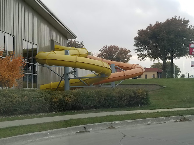 The Petersen Family Wellness Center and Lewis Family Aquatic Center