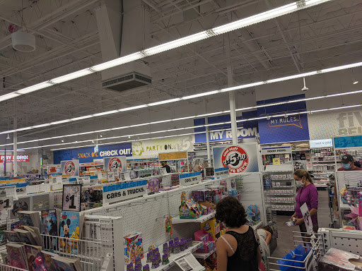 Clothing Store «Ross Dress for Less», reviews and photos, 13510 Whittier Blvd, Whittier, CA 90605, USA