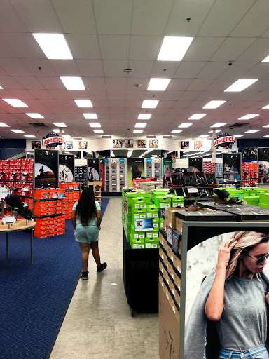 Shoe Store «Shoe Carnival», reviews and photos, 1515 N Pointe Dr, Durham, NC 27705, USA