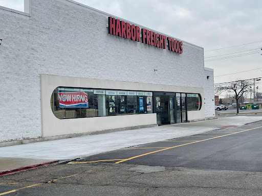 Hardware Store «Harbor Freight Tools», reviews and photos, 32706 John R Rd, Madison Heights, MI 48071, USA