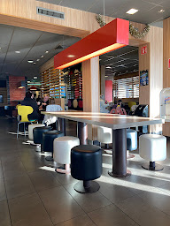 Photo n°59 de McDonald's à La Ferté-Bernard ()