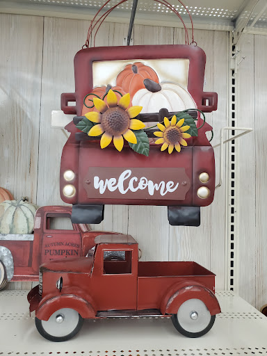 Craft Store «Michaels», reviews and photos, 915 Hartford Turnpike, Waterford, CT 06385, USA