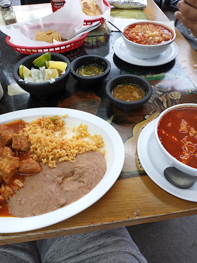 Mexican Restaurant «Los Alamos», reviews and photos, 1667 Summit St, Kansas City, MO 64108, USA