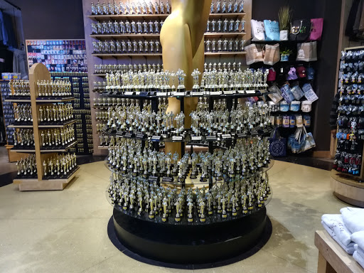 Tourist Attraction «Go Los Angeles Card at LA Visitor Information Center», reviews and photos, 6801 Hollywood Blvd, Los Angeles, CA 90028, USA