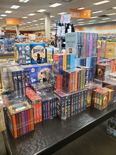 Used Book Store «2nd & Charles», reviews and photos, 6606 S Parker Rd, Aurora, CO 80016, USA