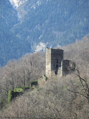 Le castell d'el Bruix à Valmanya