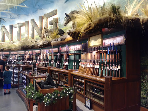 Sporting Goods Store «Bass Pro Shops», reviews and photos, 10501 Palm River Rd, Tampa, FL 33619, USA