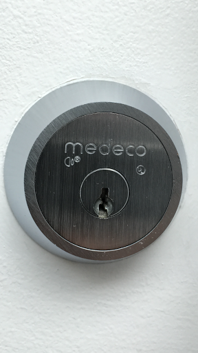 Locksmith «101 Locksmith Inc», reviews and photos, 19429 Kittridge St, Reseda, CA 91335, USA