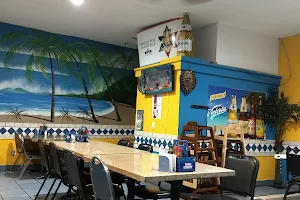 Mariscos Las Playitas image