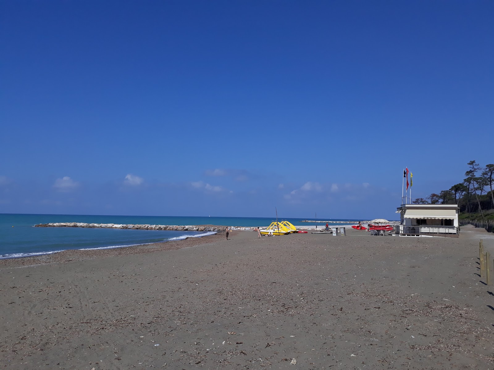 Fotografie cu Bau beach cu nivelul de curățenie in medie