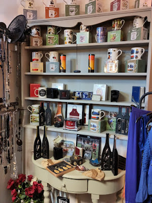 Miss Jay's Coffee Shop & Boutique à Magnac-Laval