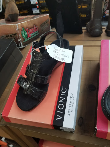 Shoe Store «Hayes Shoes», reviews and photos, 280 Three Springs Rd, Bowling Green, KY 42104, USA