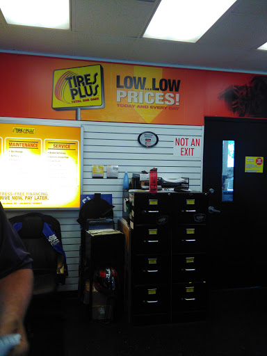 Tire Shop «Tires Plus», reviews and photos, 9526 S Federal Hwy, Port St Lucie, FL 34952, USA