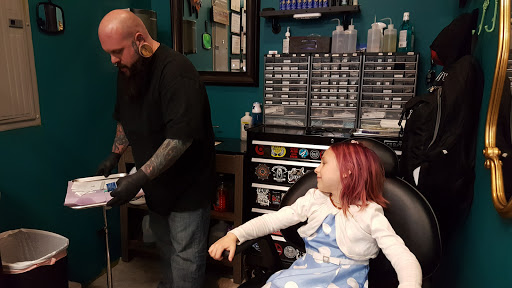 Tattoo Shop «Lucky Gal Tattoo & Piercing», reviews and photos, 3023 SW 9th St, Des Moines, IA 50315, USA