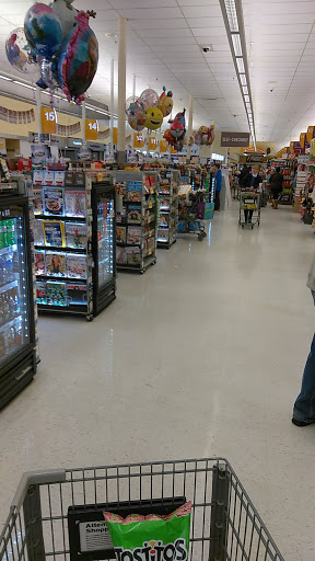Grocery Store «Super Stop & Shop», reviews and photos, 1391 Main St, Willimantic, CT 06226, USA