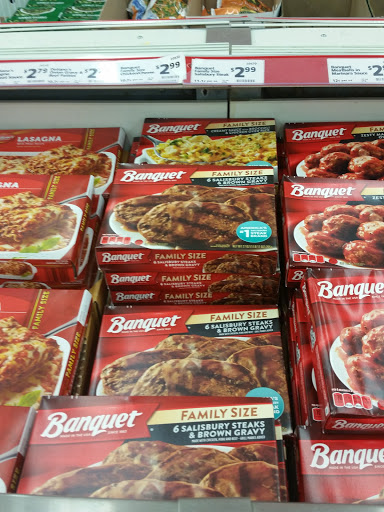 Shopping Mall «Eastgate Shopping Center», reviews and photos, 26270 Gratiot Ave, Roseville, MI 48066, USA