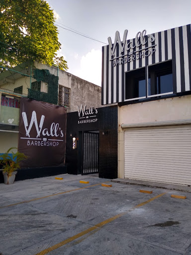 Wall's Barbershop Cancún