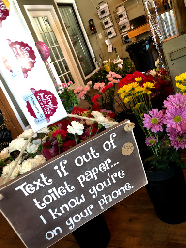 Florist «Secret Garden Florist & Gift Shop, Inc», reviews and photos, 2294 NY-208, Montgomery, NY 12549, USA