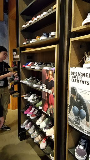 Shoe Store «Vans», reviews and photos, 400 Broadway, Santa Monica, CA 90401, USA