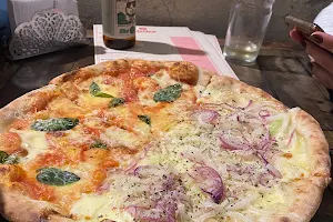 Shiba Pizza y Pan image