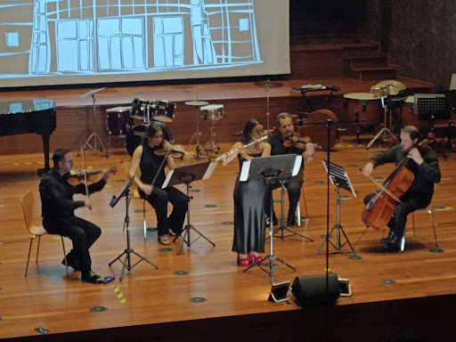 Escuela de música Conservatorio Municipal Profesional de Música del Occidente de Asturias. en Villar