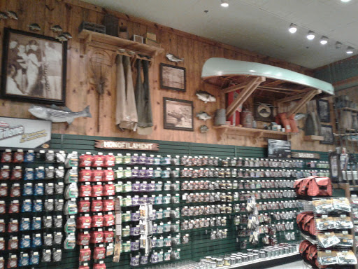 Sporting Goods Store «Bass Pro Shops», reviews and photos, 11550 Lakeridge Pkwy, Ashland, VA 23005, USA