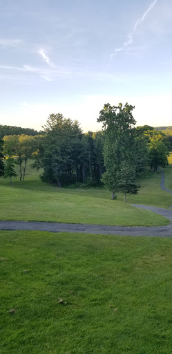 Country Club «Amesbury Golf and Country Club», reviews and photos, 3 Country Club Rd, Amesbury, MA 01913, USA