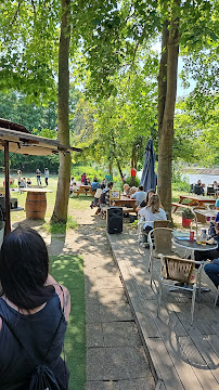 Atmosphère du Restaurant Le Kiosque de l'île Nancy à Andrésy - n°6