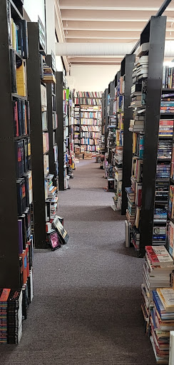 Used Book Store «Book Market Sales & Trading», reviews and photos, 2365 Plainfield Rd, Crest Hill, IL 60403, USA