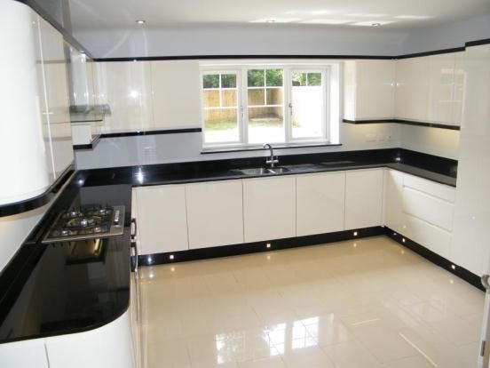 MUNDO MADERA - Quito - Quito