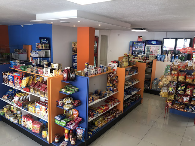 Opiniones de Una Via Market (QUITO TENIS) en Quito - Supermercado