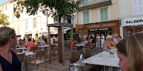 Atmosphère du Restaurant de fruits de mer L'Oursin à Antibes - n°12